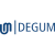Logo der Deutschen Gesellschaft für Ultraschall in der Medizin mit der blauen Aufschrift DEGUM und auf der linken Seite ein geschwungenes Symbol mit Trennstrich vor der Aufschrift.